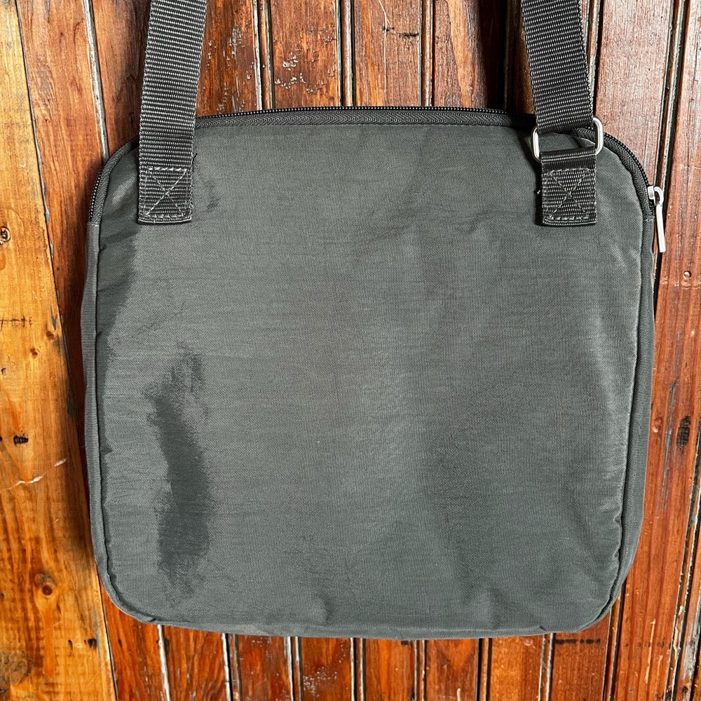 Baggallini Crossbody Purse Bag - Picture 5 of 8